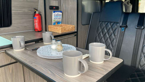 Dolly – 4 berth Volkswagen bus from 2007