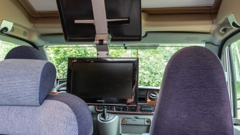 Sunny Boy – 4 P Knaus Sun TI camper, large bed, 2 x air conditioning - Nijmegen region
