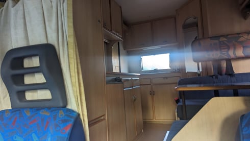 Dacha op wielen – 4p Eura Mobil alcove from 2000