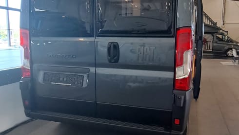 Autobus Malibu pronto per l'avventura 