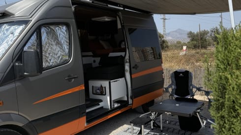 LaBrum – Mercedes-Benz Wohnmobil mit 3 Schlafplätzen ab Baujahr 2015