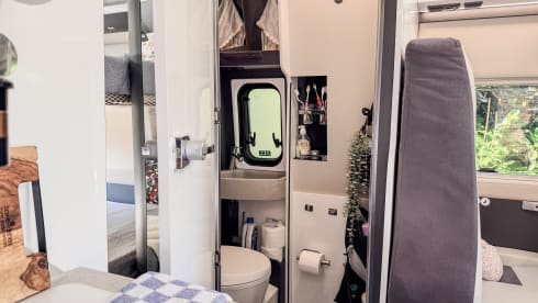 Freddy – Freddy | 4p adventure camper • compact, compleet & off-grid.