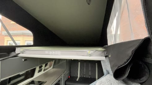 The Grey – 4 berth Volkswagen T6.1 Luxury campervan 