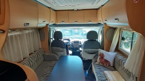 Laika camper rental - Kreoss 3008 with 4 beds