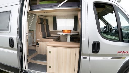 Dreamer – Dreamer Rapido Family Van Select 250