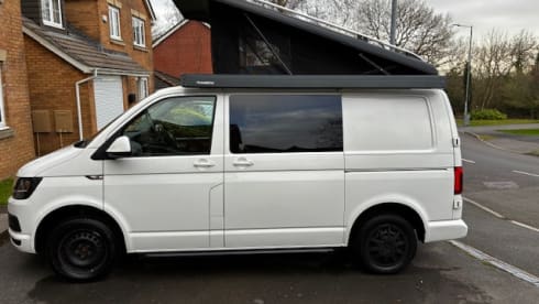 The Welsh Wanderer – 4 berth Volkswagen campervan from 2019