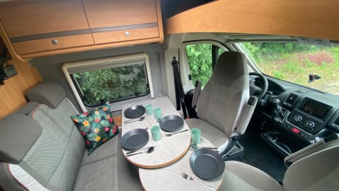 Lovely complete apartment on wheels