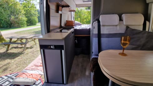 Kinderdijk – euro 6 off grid 6 m bus camper with many extras