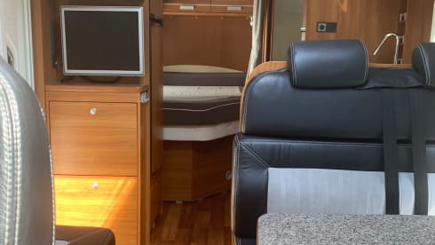 4p Dethleffs semi-integrated uit 2011