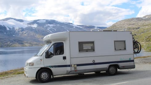 Neat 4 person camper