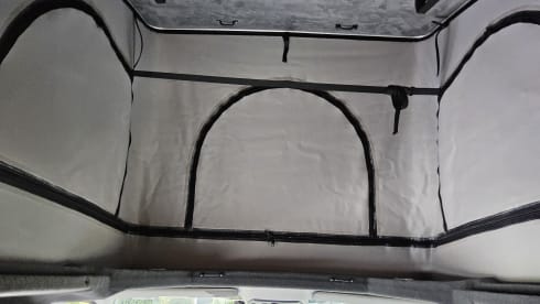 Reggie – 2025 Renault Crusader Off-Grid 4-berth Campervan