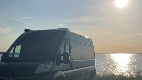 All-in Off-grid Camper bus