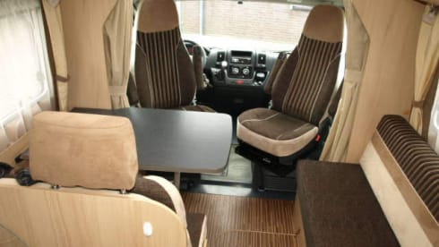 Sunlight T67 – Carefree and Super Luxury camper for 2-4 people