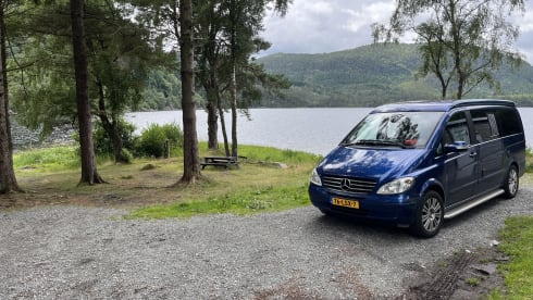 Booster Blue – Mercedes Viano bus camper