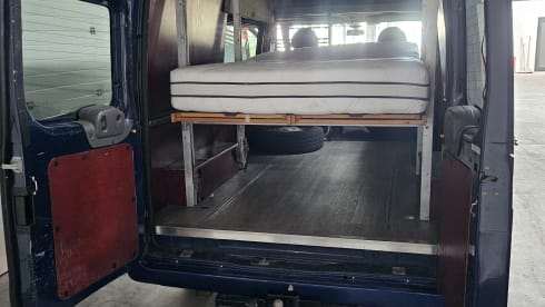 Max verstappen bus – 2p Ford campervan uit 2006