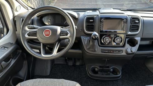 Dethleffs 600 Buscamper - 2023 - Automaat - 2 personen