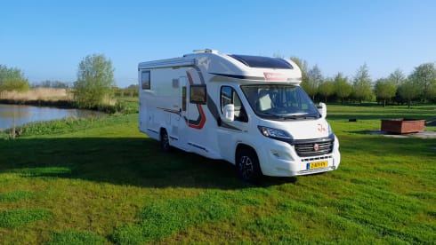 4p Challenger semi-integrated uit 2019
