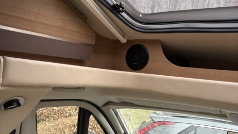 2p Hymer semi-integrated uit 2015