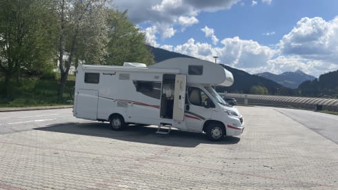 Fryske camper  – 4p Sunlight alcove from 2017