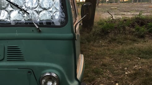 Madame Estafette – Enjoy the slow life with our old-timer Madame Estafette