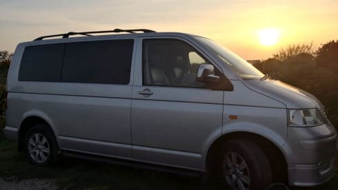 Rosie – Cornish campervan - Ready to go - 2 birth, full size bed!