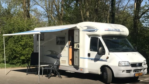 Beautiful spacious Adria Coral 660 SL