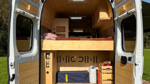 Tinkerbell – Knusse Peugeot Boxer uit 2023 | 2 + kindje