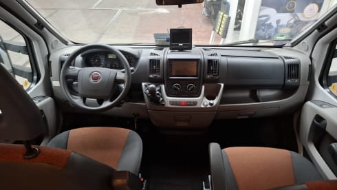 Howdie - ons Huis Op Wielen – 5p Fiat semi-integrated from 2011