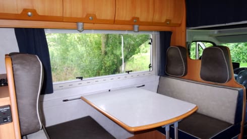 Come and enjoy our wonderful 2 (-3)-person Fiat Ducato alcove camper