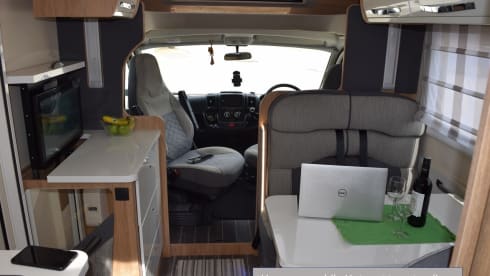 Baker's – 2020 Rollerteam 747, luxury Six berth Motorhome