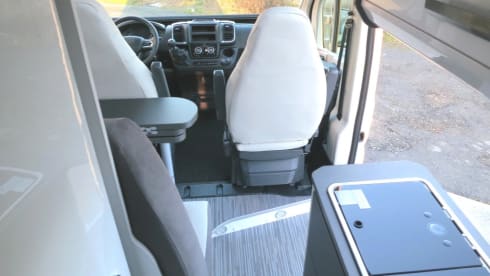 Menfys (1)  – Menfys VAN 3 MAXI S-Line (1) with optional bike rack