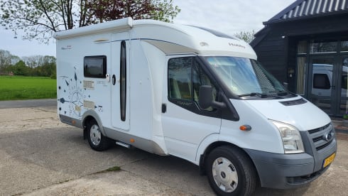 2p Hobby semi-integrated uit 2012