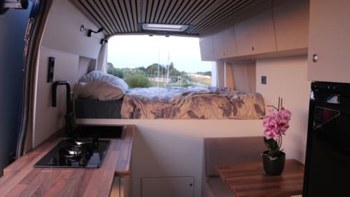 Henk – Un camping-car Renault Master unique, équipé pour une nouvelle aventure 