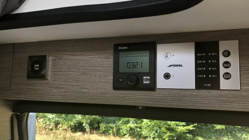 George III – 4p Pössl bus uit 2019