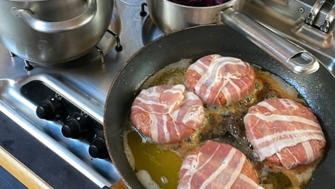 Coosie Camper  – Family camper with tent for 6 people