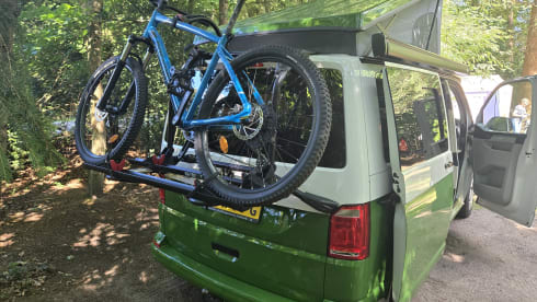 Green Adventurer – 4p Volkswagen bus from 2018