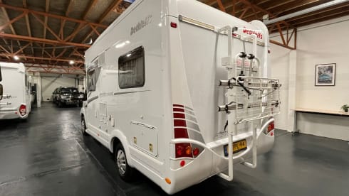 De vrolijke zwerver – 2p Dethleffs semi-integrated uit 2012