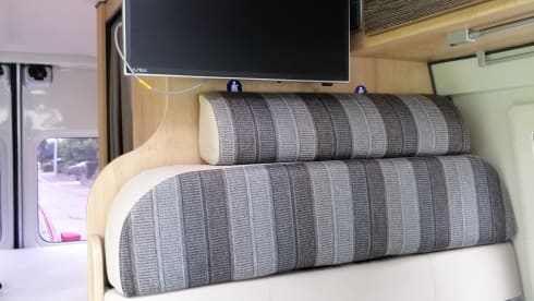 Campie – Campie - Super fun Campervan Renault Master Font Vendome 