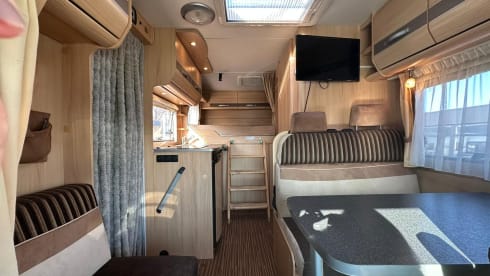 3p Sunlight semi-integrated off grid camper