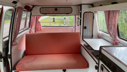 Lana – 2p Volkswagen campervan from 1981