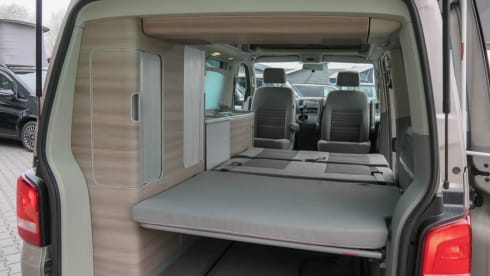 Vw California camper met 4 slaapplaatsen