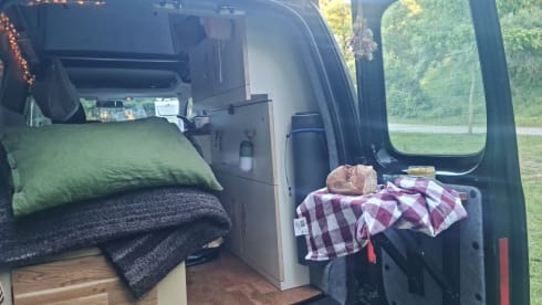 Extended Volkswagen Caddy Camper