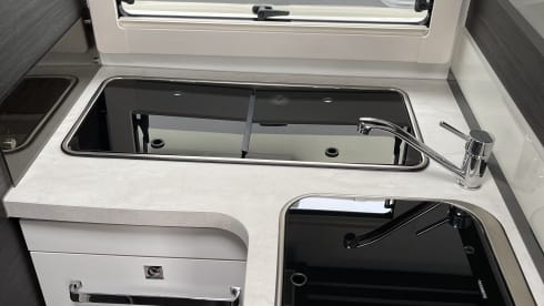 Luxury Benimar Mileo 296(2020) 4-5 pers.