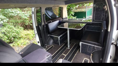 Elgrandy – Cool 3 berth Nissan ELGRAND campervan from 2005 with pop roof