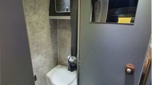 Cherry – Our luxurious 2 berth, 4 belts!