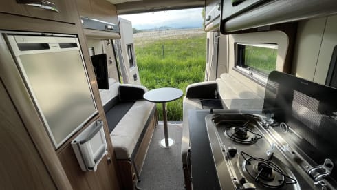 The Catbus  – 4 Berth Swift Select 184 (2017)