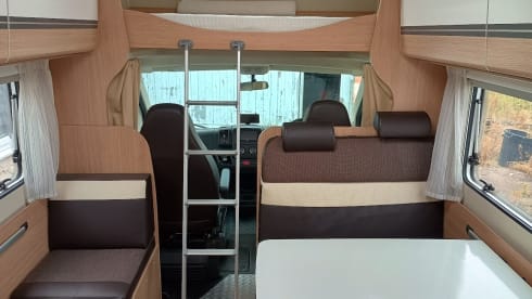 Beluga – Sunlight A72  - 4-6 Berth Motorhome
