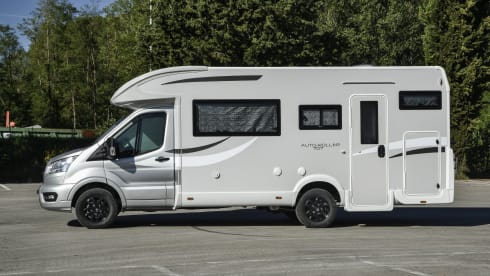 elena – 4 berth prestige motorhome