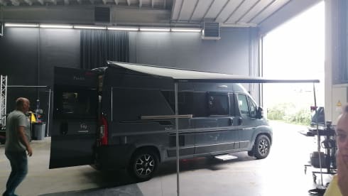 4p Adria Twin Family Van