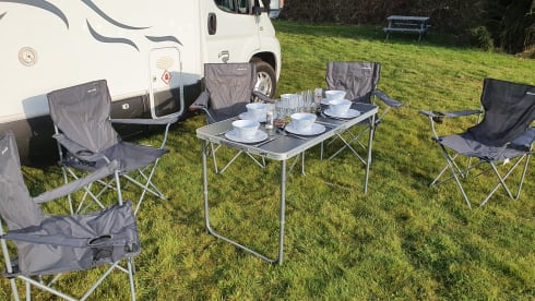 Frankie G – Frankie is our beautiful & flexible 6 berth Motorhome.